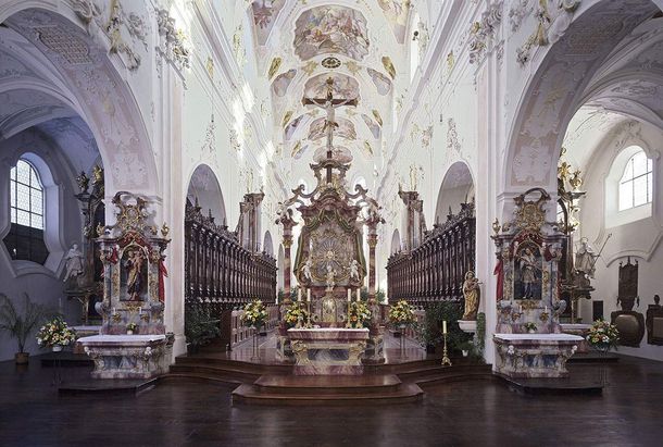 Monastère d'Ochsenhausen, Vue intérieure de l'église abbatiale