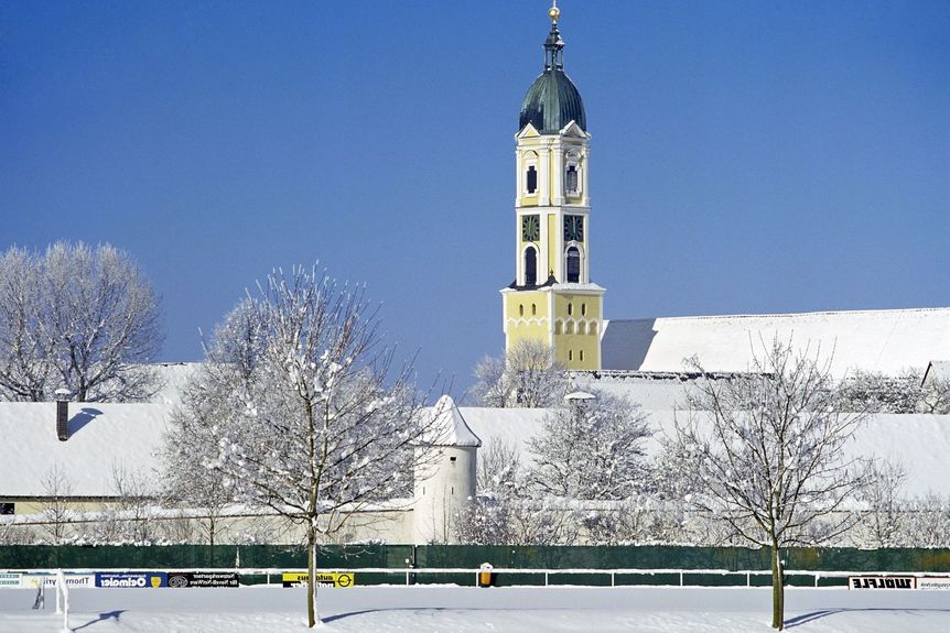 Kloster Ochsenhausen, außen, Winter