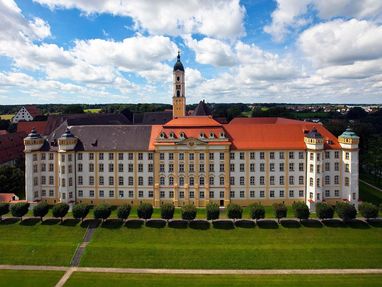 Kloster Ochsenhausen  von außen