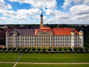 Kloster Ochsenhausen  von außen