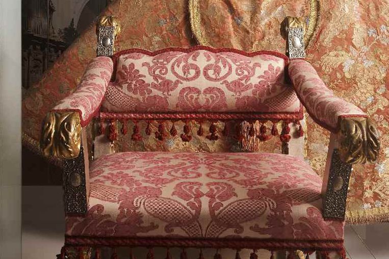 Kloster Ochsenhausen, Detail, historischer Stuhl