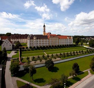 Luftansicht von Kloster Ochsenhausen