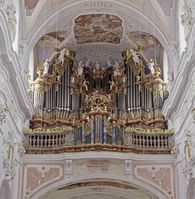 Ochsenhausen monastery, main organ in the monastery church; photo: Staatliche Schlösser und Gärten Baden-Württemberg, Steffen Hauswirth